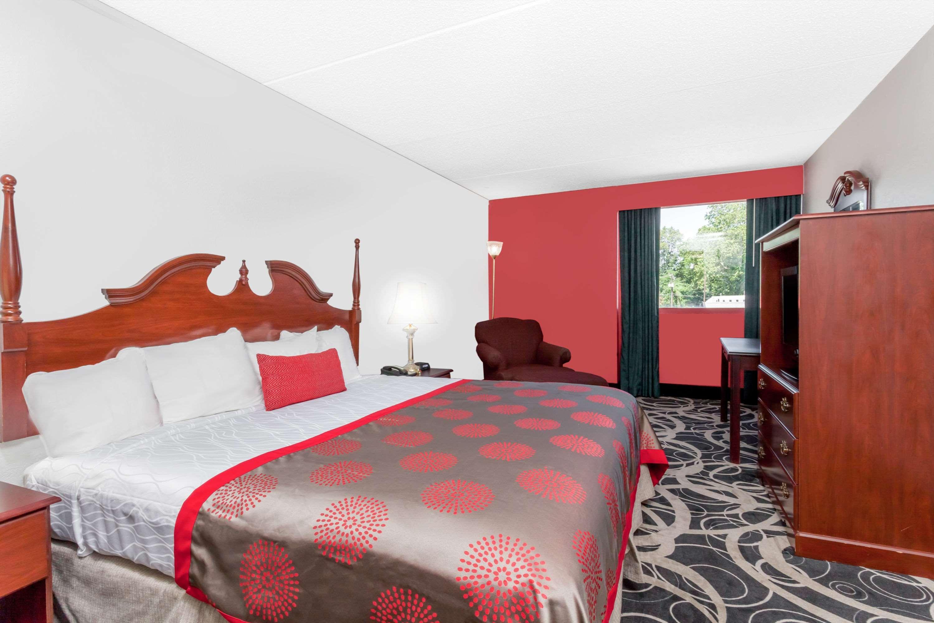 Ramada By Wyndham Henderson/Evansville Exterior photo